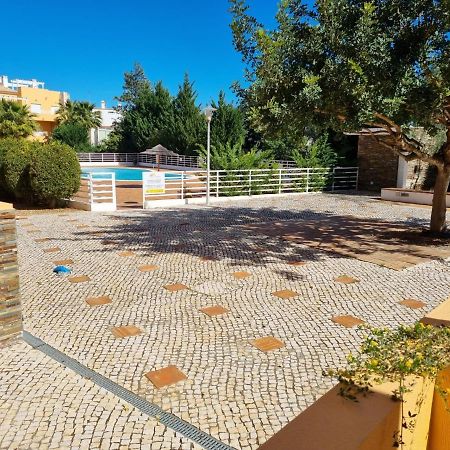 Marinho - 2 Bedroom 2 Bathroom Ground Floor Apartment With Communal Pool And Gardens Conceicao  Экстерьер фото