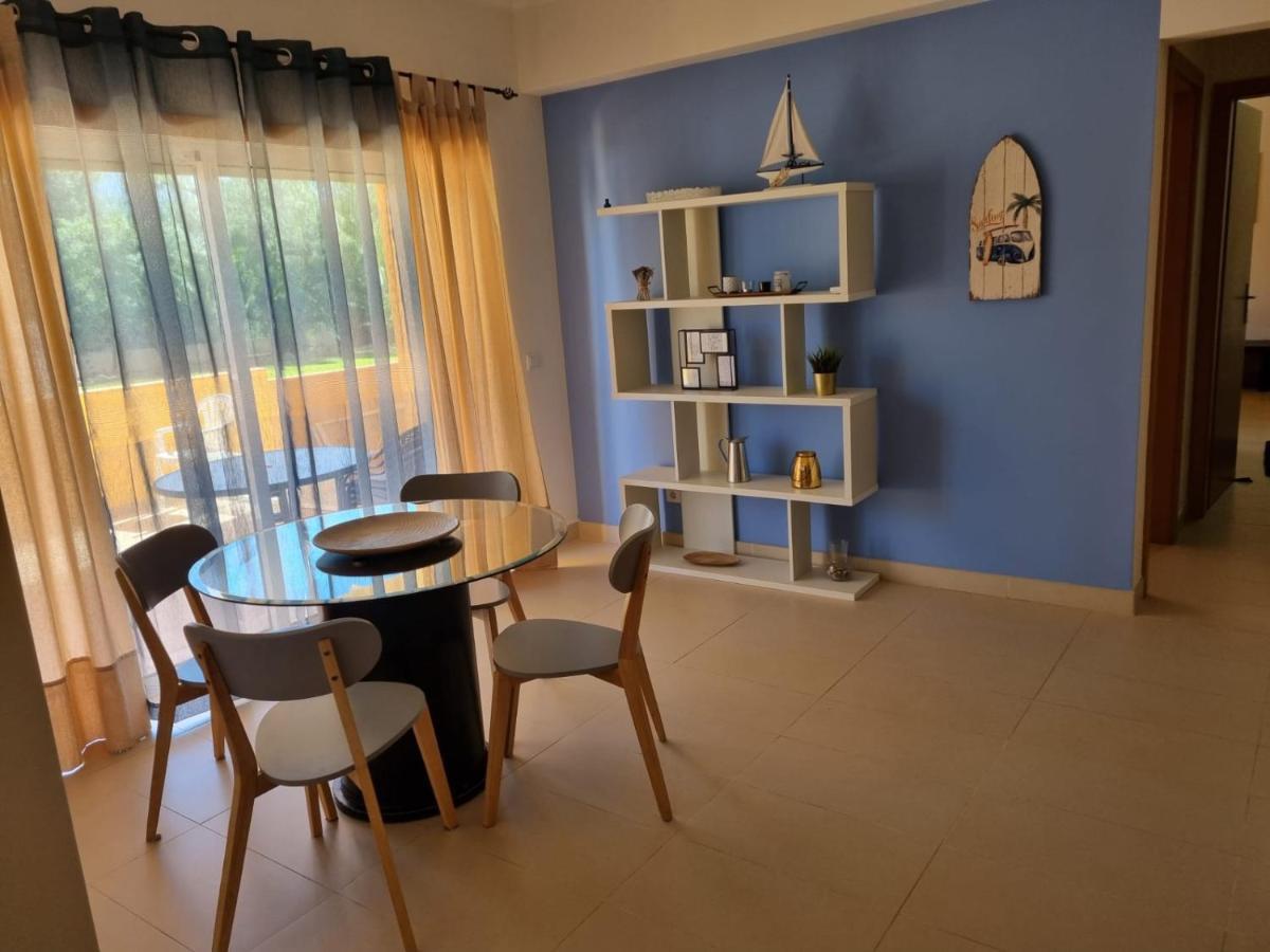 Marinho - 2 Bedroom 2 Bathroom Ground Floor Apartment With Communal Pool And Gardens Conceicao  Экстерьер фото
