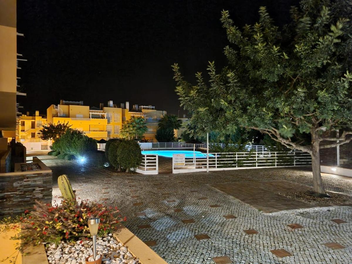 Marinho - 2 Bedroom 2 Bathroom Ground Floor Apartment With Communal Pool And Gardens Conceicao  Экстерьер фото