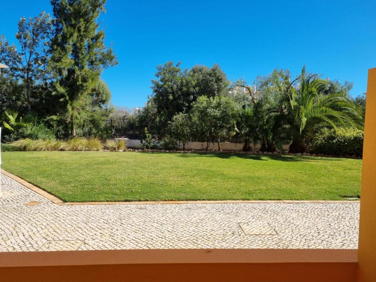 Marinho - 2 Bedroom 2 Bathroom Ground Floor Apartment With Communal Pool And Gardens Conceicao  Экстерьер фото